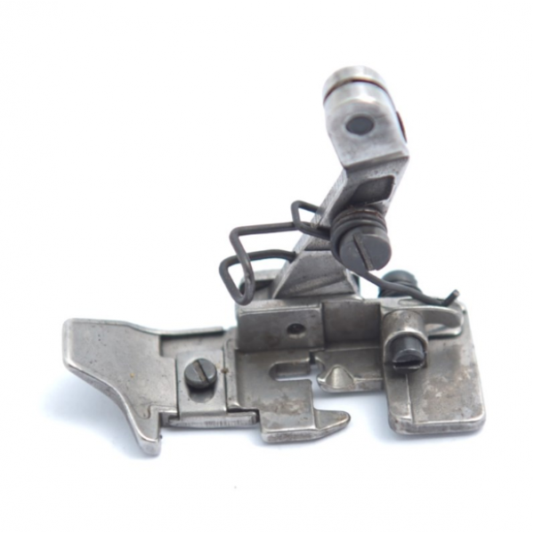Juki Overlok 3900 5 İp Penye Ayak / 118-77552
